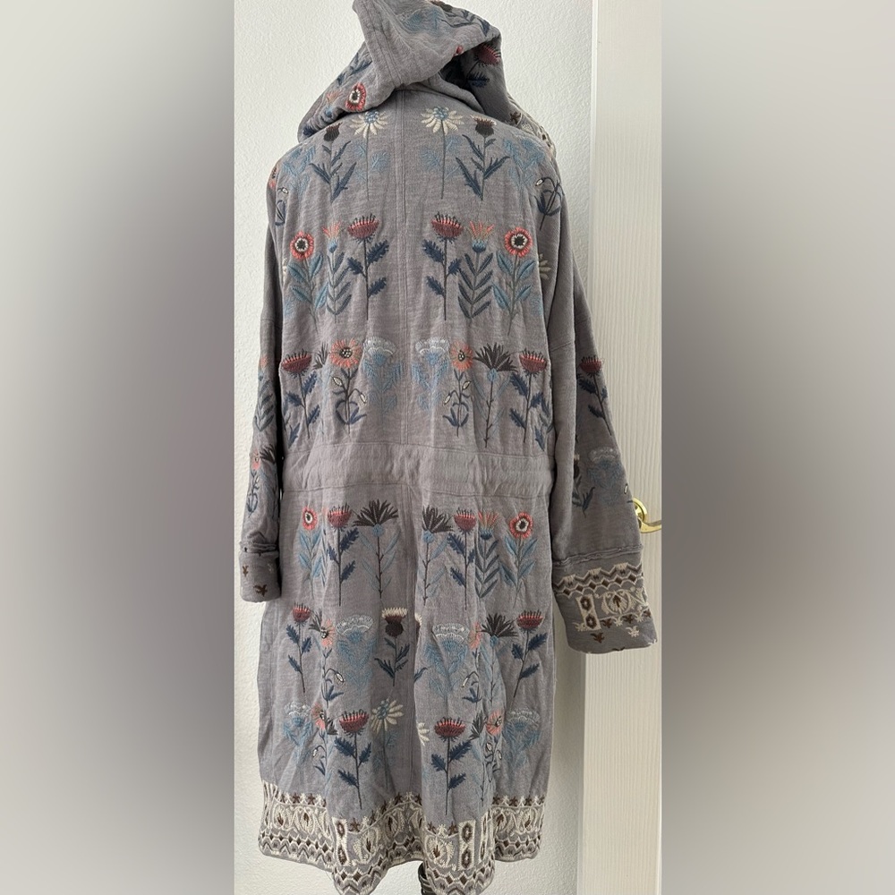 BIYA long Hooded Coat - Picture 5 of 7
